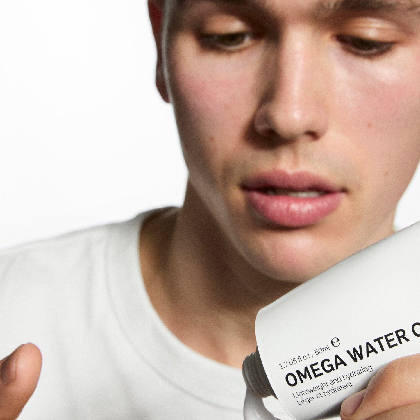 supersize-omega-water-cream-duo-t4 Omega100_Model_2000x2000_62065fcd-8c1b-4831-aefc-6f05325600fd.jpg