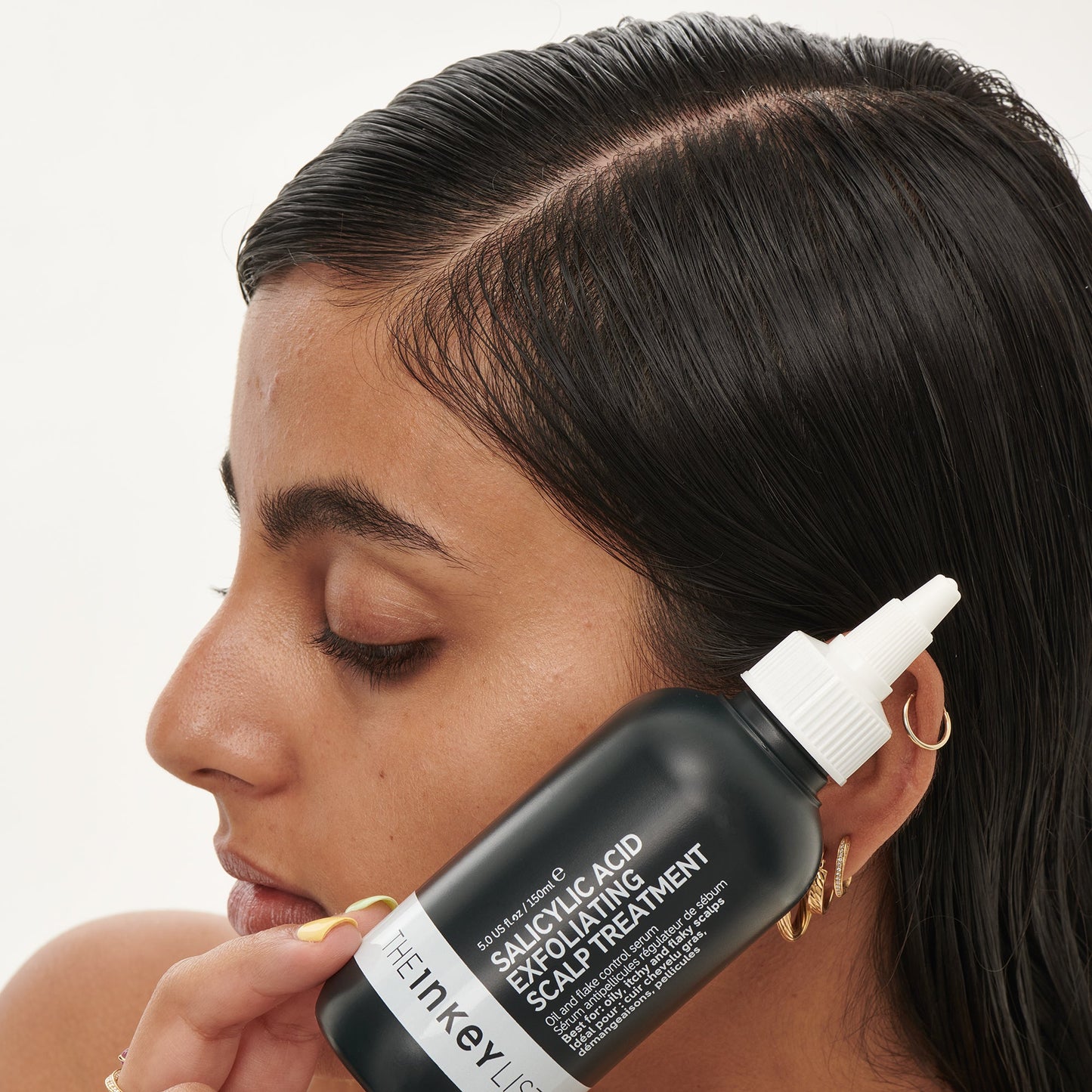 clean-and-healthy-scalp-duo-h2 SallyHAIR_ModelLifestyle_2e55b949-fa6c-43b1-8dc6-497be78c74bb.jpg