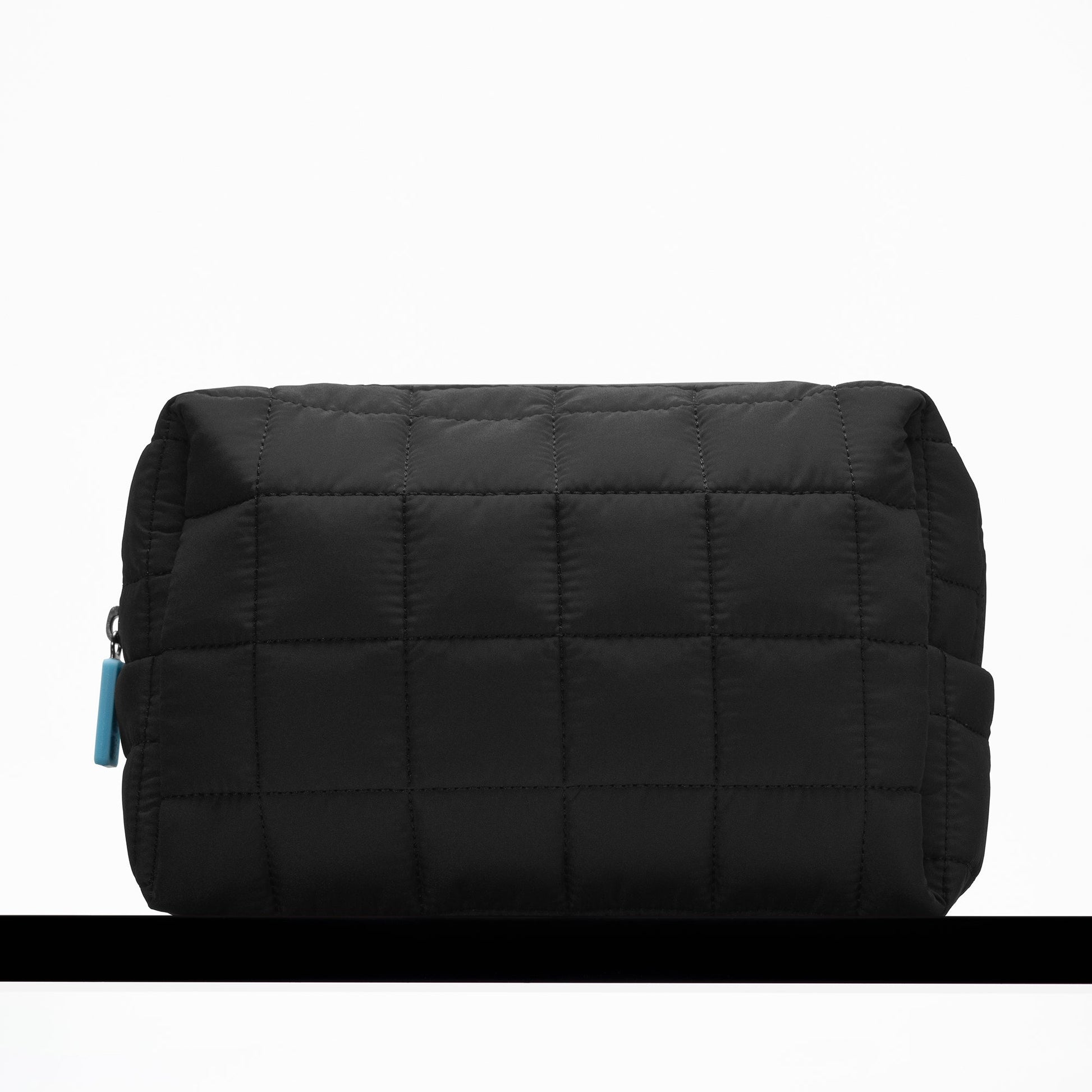 the-inkey-list-washbag-h1 washbag-hydration-04.jpg