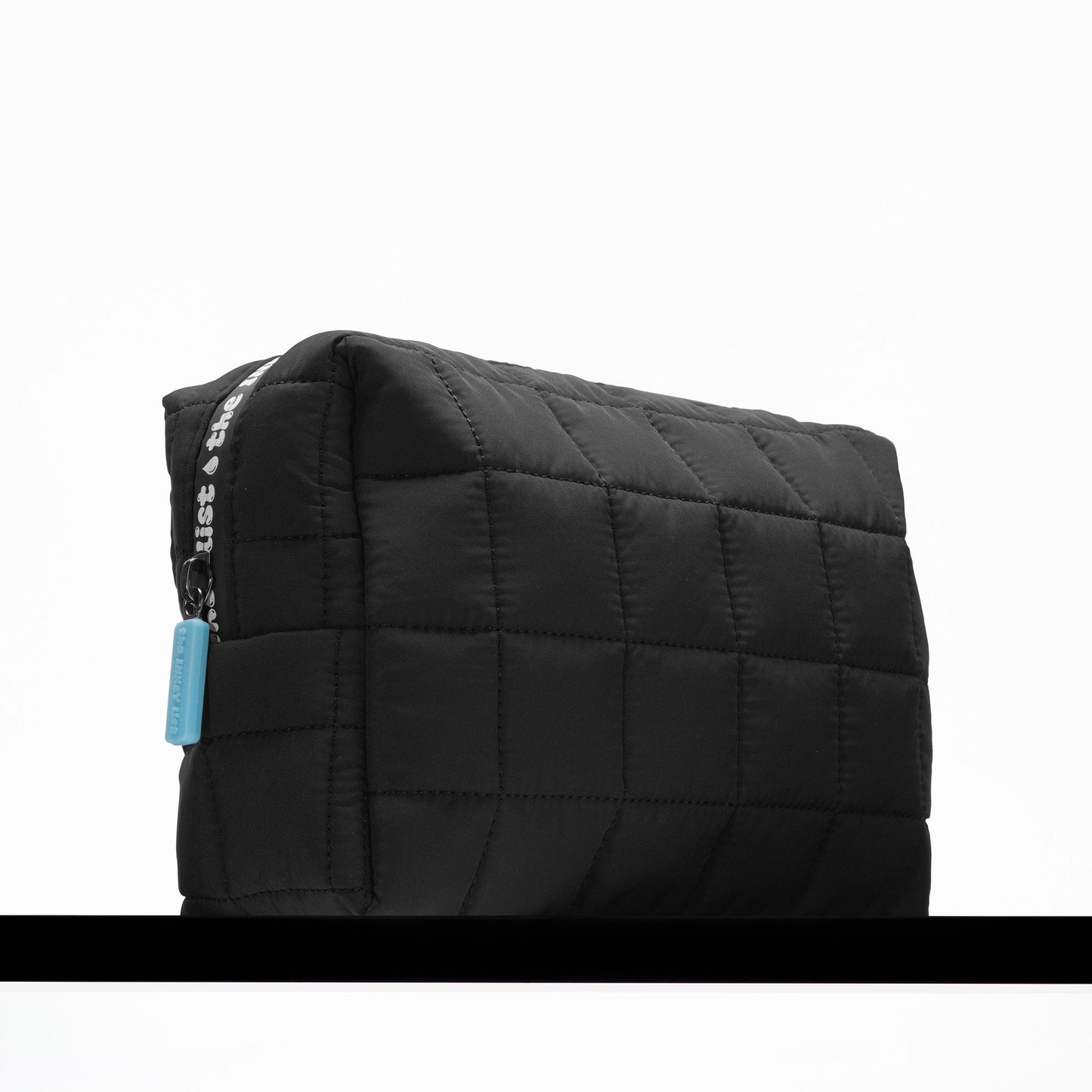 the-inkey-list-washbag-h1 washbag-hydration-05.jpg